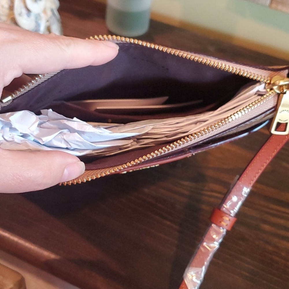 🎅Coach messenger bag NWT - Picture 2 of 3